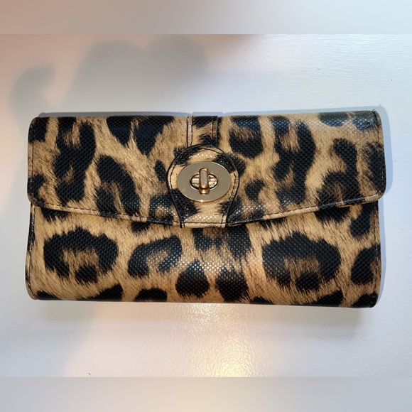 CHARMING CHARLIE SHOULDER HOBO BAG in BURGUNDY FAUX LEATHER W/ STUDS & WALLET - Picture 6 of 7